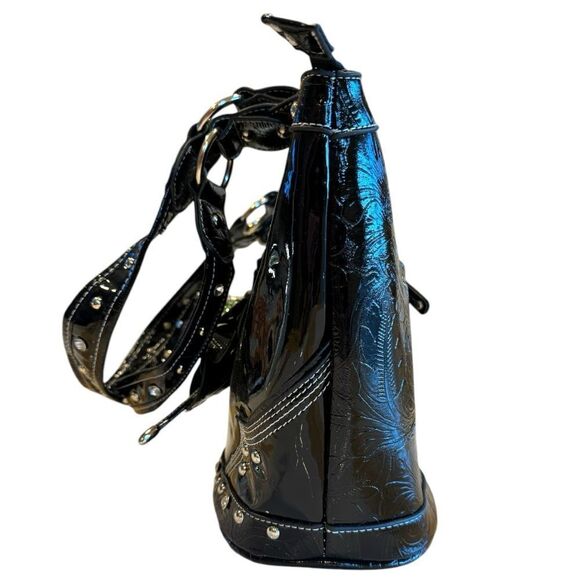 Cowgirl Trendy Black Patent Vinyl Conceal Carry Bag - Picture 7 of 16